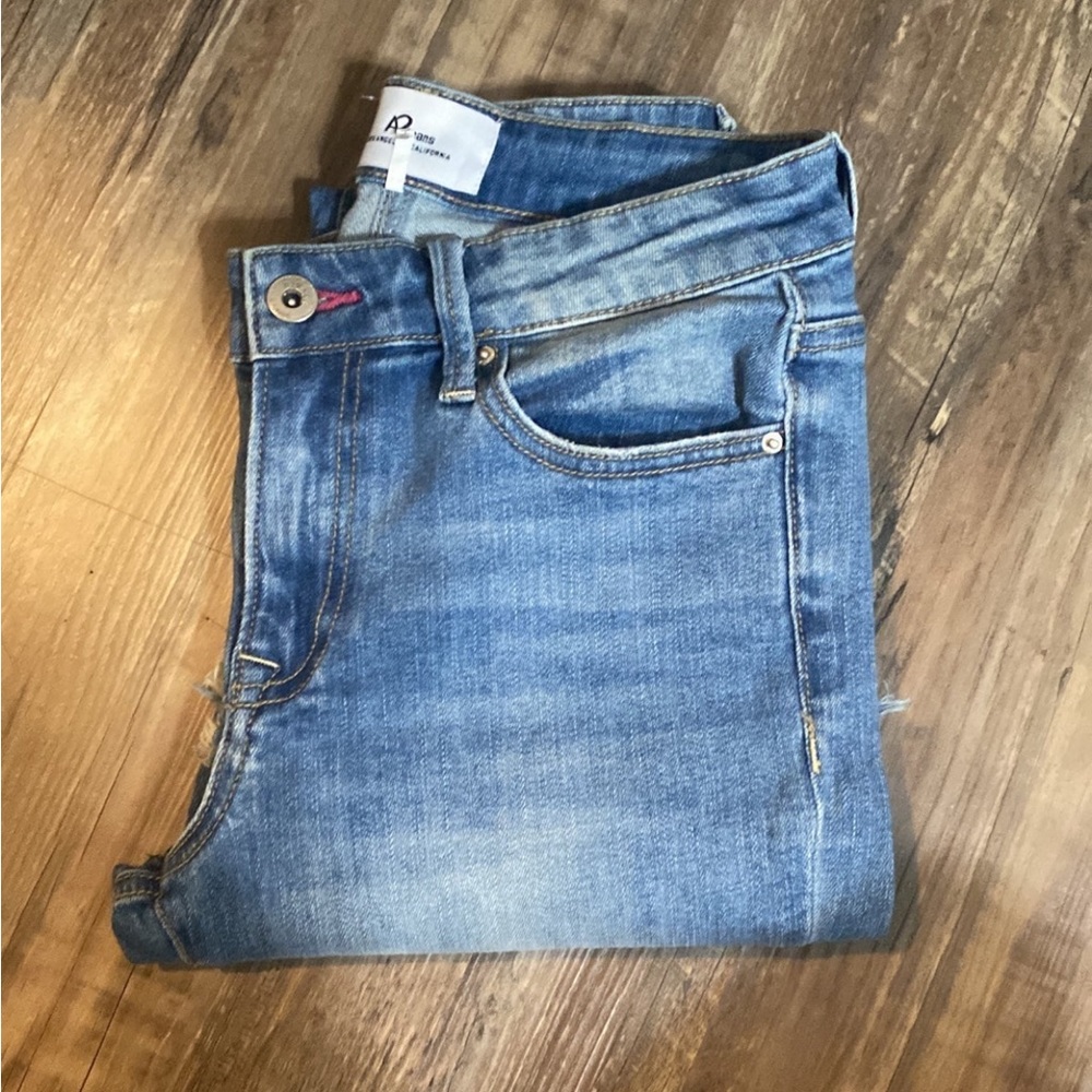 Distressed Cropped/ Capri Size 3 - Picture 7 of 12